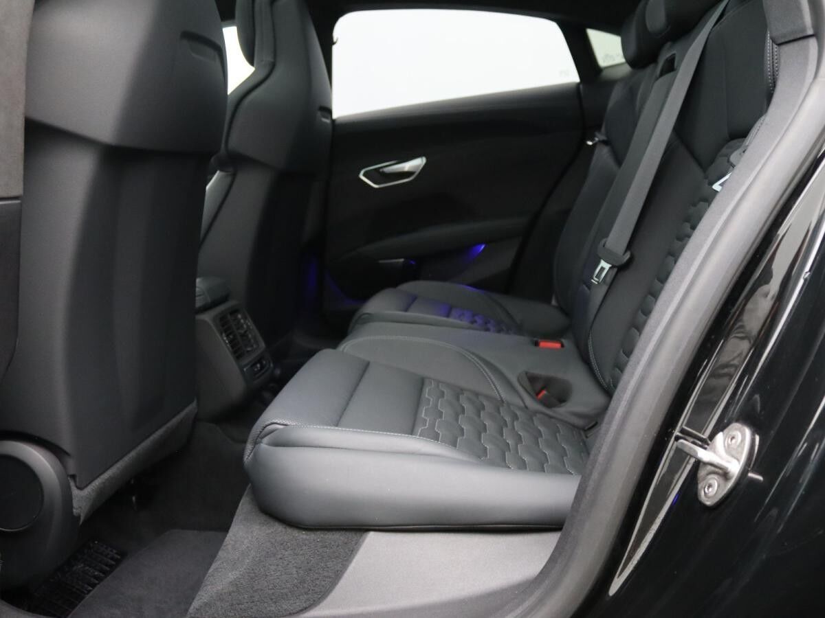 Audi RS e-tron GT quattro/ Pano, Laser, 360°,Air, B&O