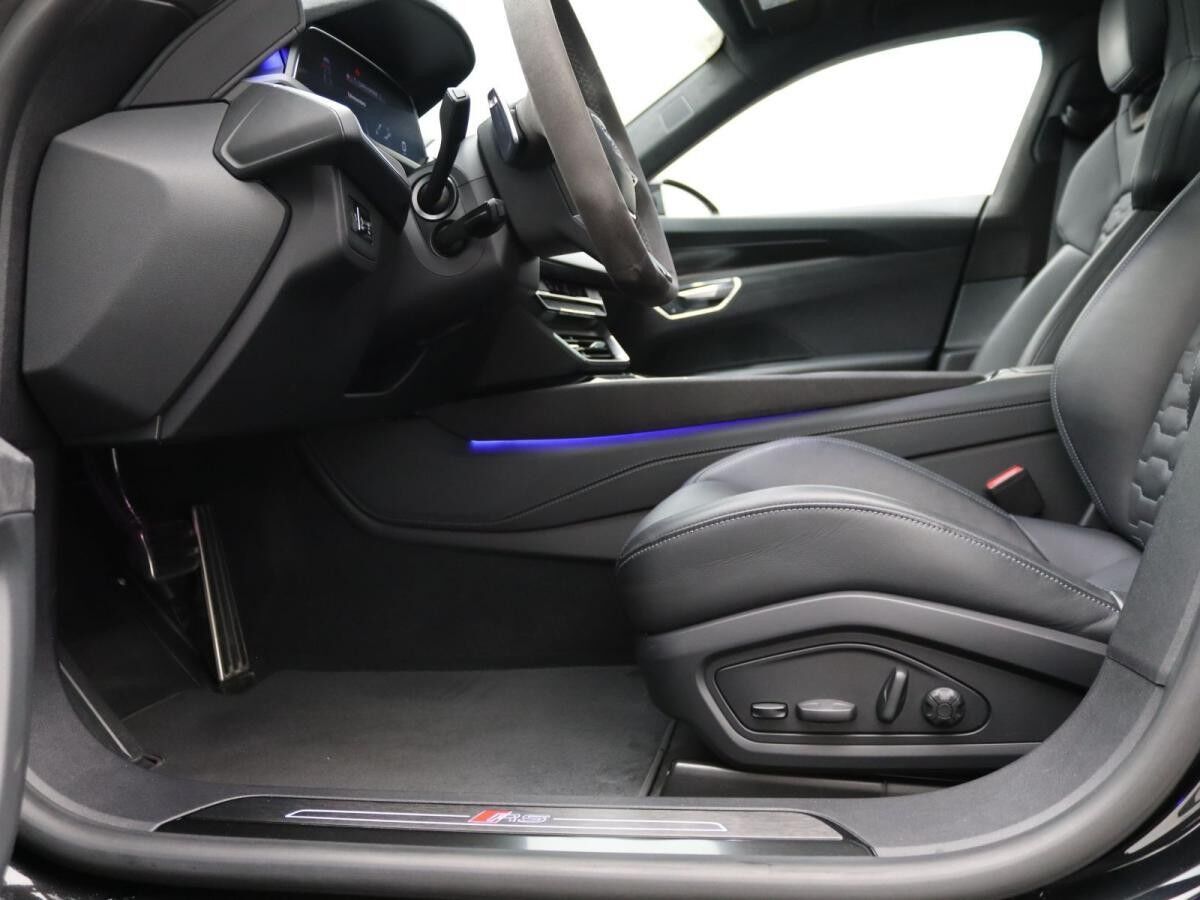 Audi RS e-tron GT quattro/ Pano, Laser, 360°,Air, B&O