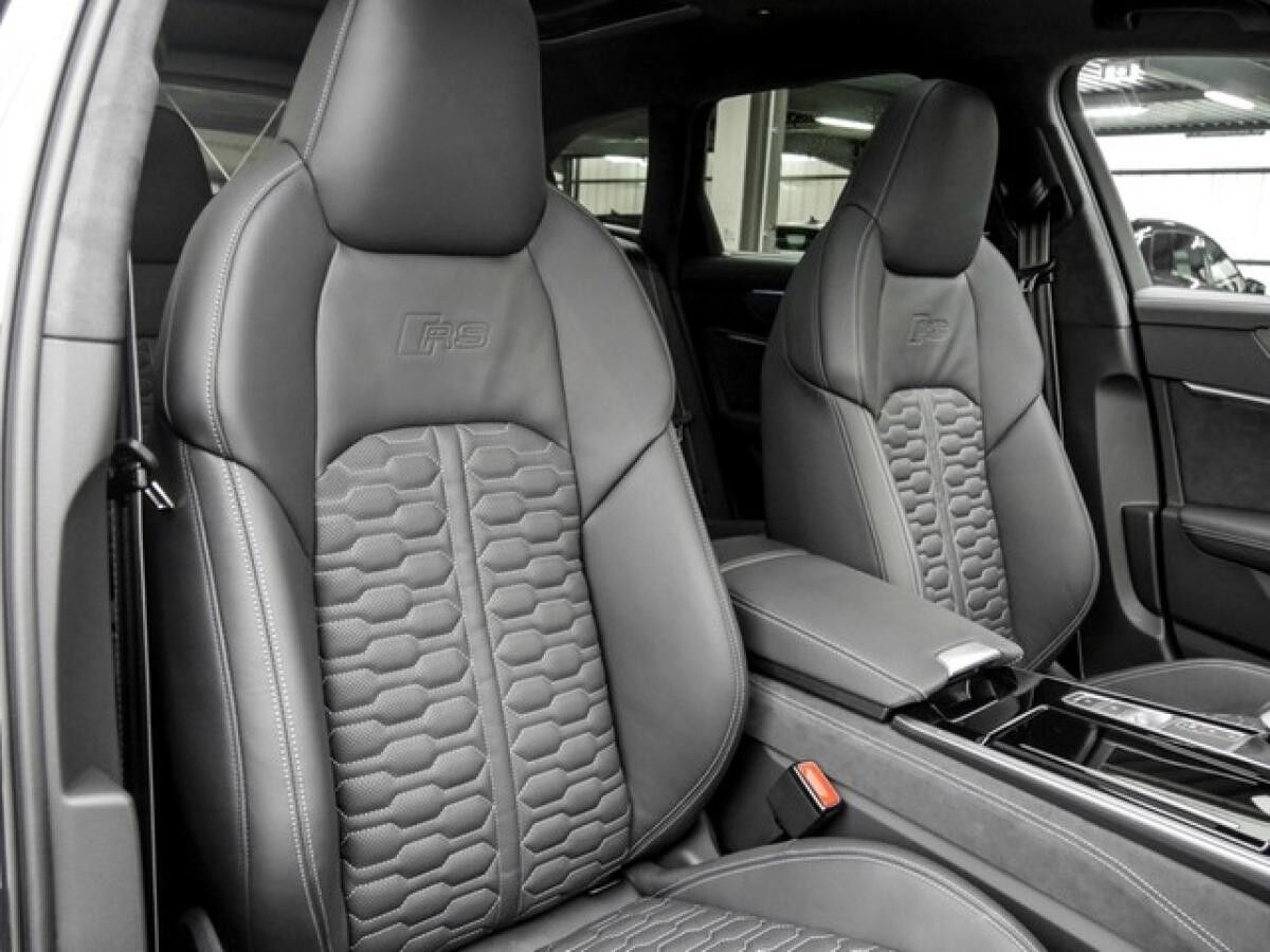 Audi RS6 Avant tiptronic Dynamikpaket+AHK+Pano+Standheizung+