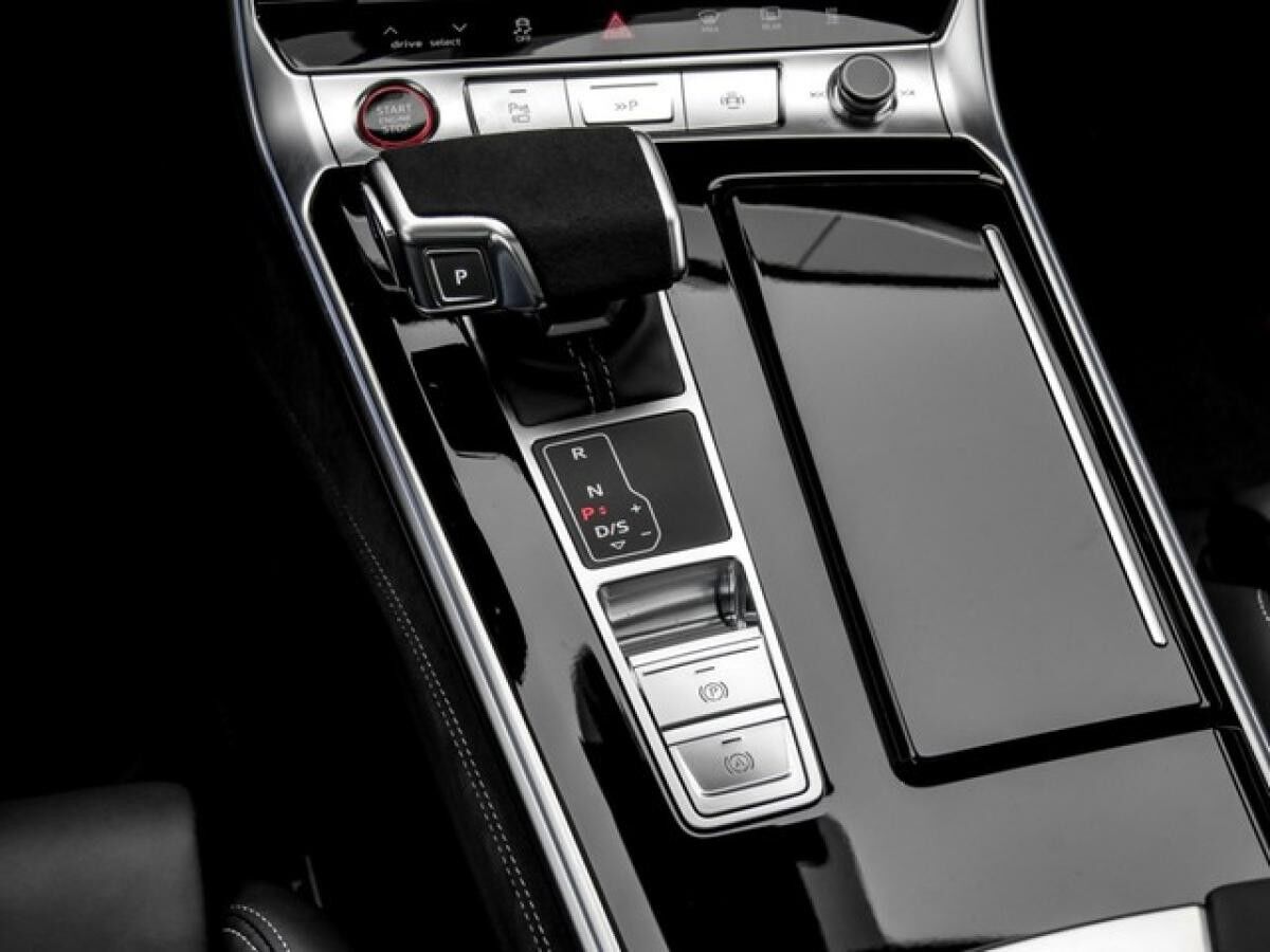 Audi RS6 Avant tiptronic Dynamikpaket+AHK+Pano+Standheizung+