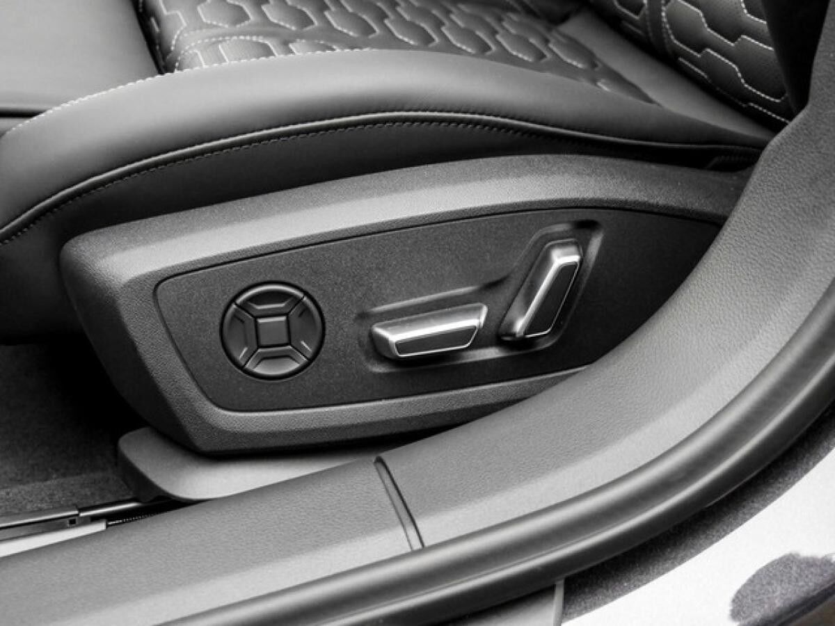 Audi RS6 Avant tiptronic Dynamikpaket+AHK+Pano+Standheizung+