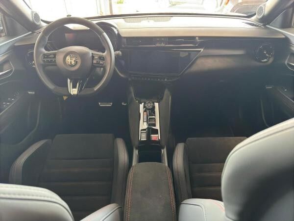 Alfa Romeo Junior Electtrica Veloce 280 Verfügbar in 2 Farben Abholung Mannheim