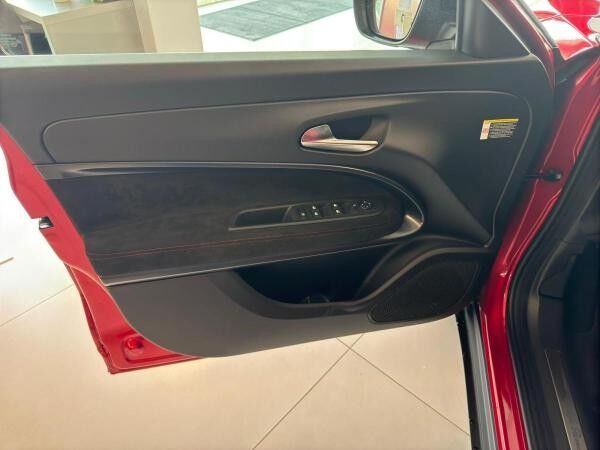 Alfa Romeo Junior Electtrica Veloce 280 Verfügbar in 2 Farben Abholung Mannheim