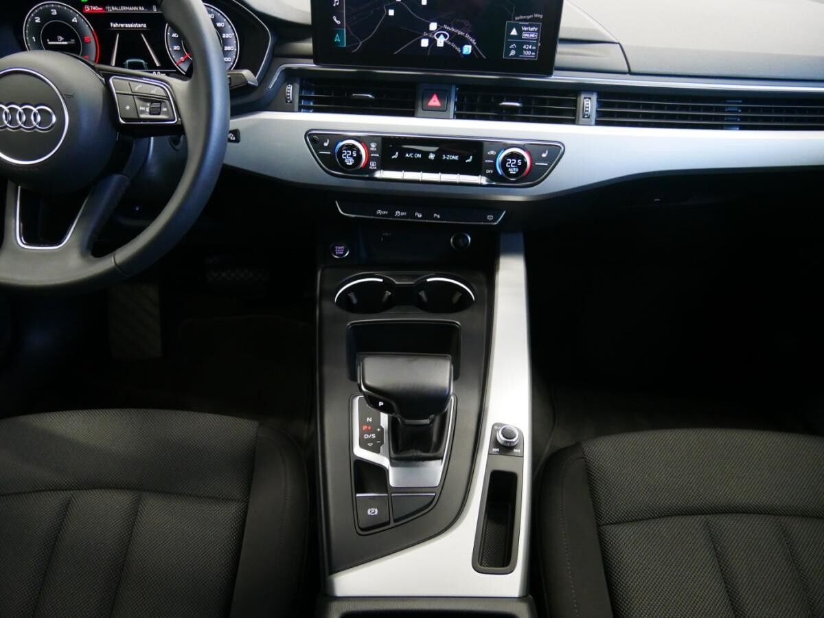 Audi A4 Limousine 35 TDI advanced S tro. LED virt. Cock.+ NAVI+