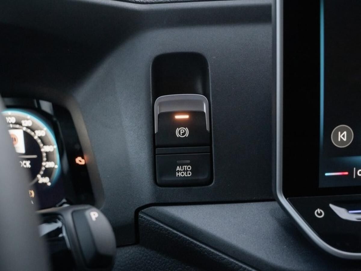 Volkswagen Crafter 35 Kasten 2,0 l TDI mittellang Hochdach 8-Gang Automatik Aktionpreis bis 31.12.25