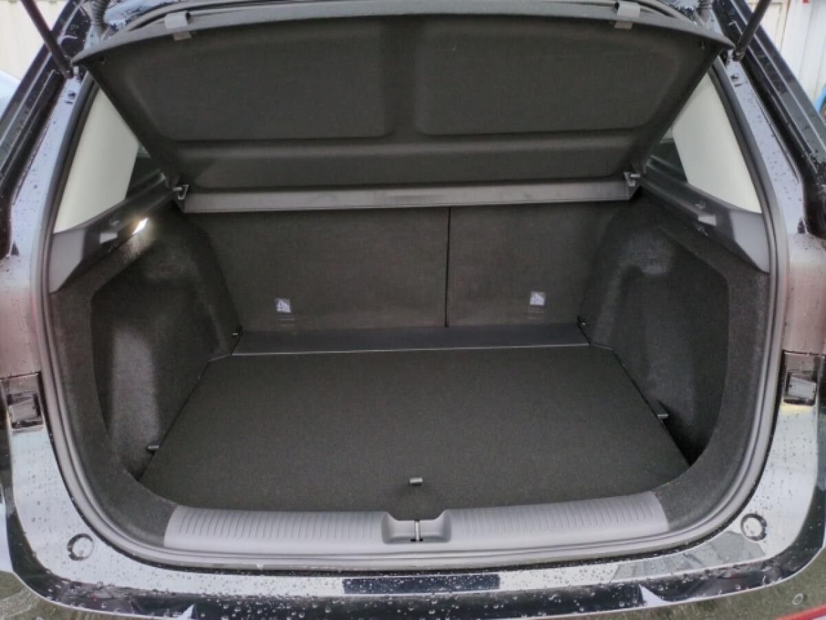 MG ZS Hybrid+ Luxury 1.5l  *Farbe wählbar*