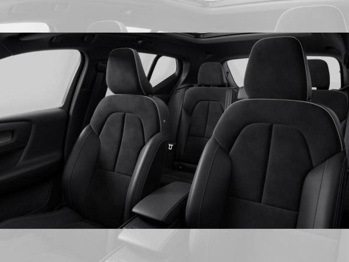 Volvo XC40 Volvo XC40 Plus Black Edition Volvo XC40 Volvo XC40 Plus Black Edition