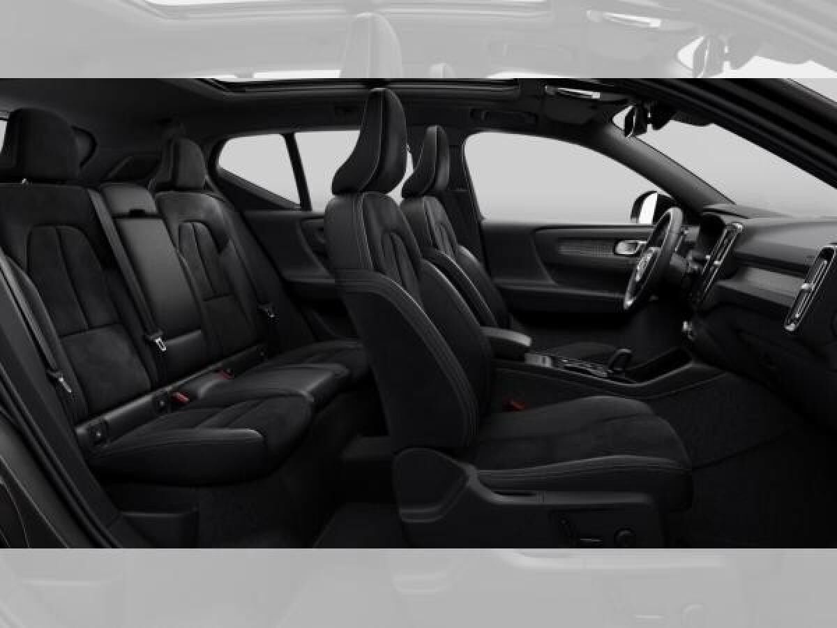 Volvo XC40 Volvo XC40 Plus Black Edition Volvo XC40 Volvo XC40 Plus Black Edition