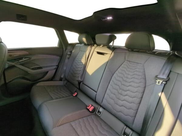 Audi A6 e-tron Avant performance PANO/360°/HUD/B&O+++
