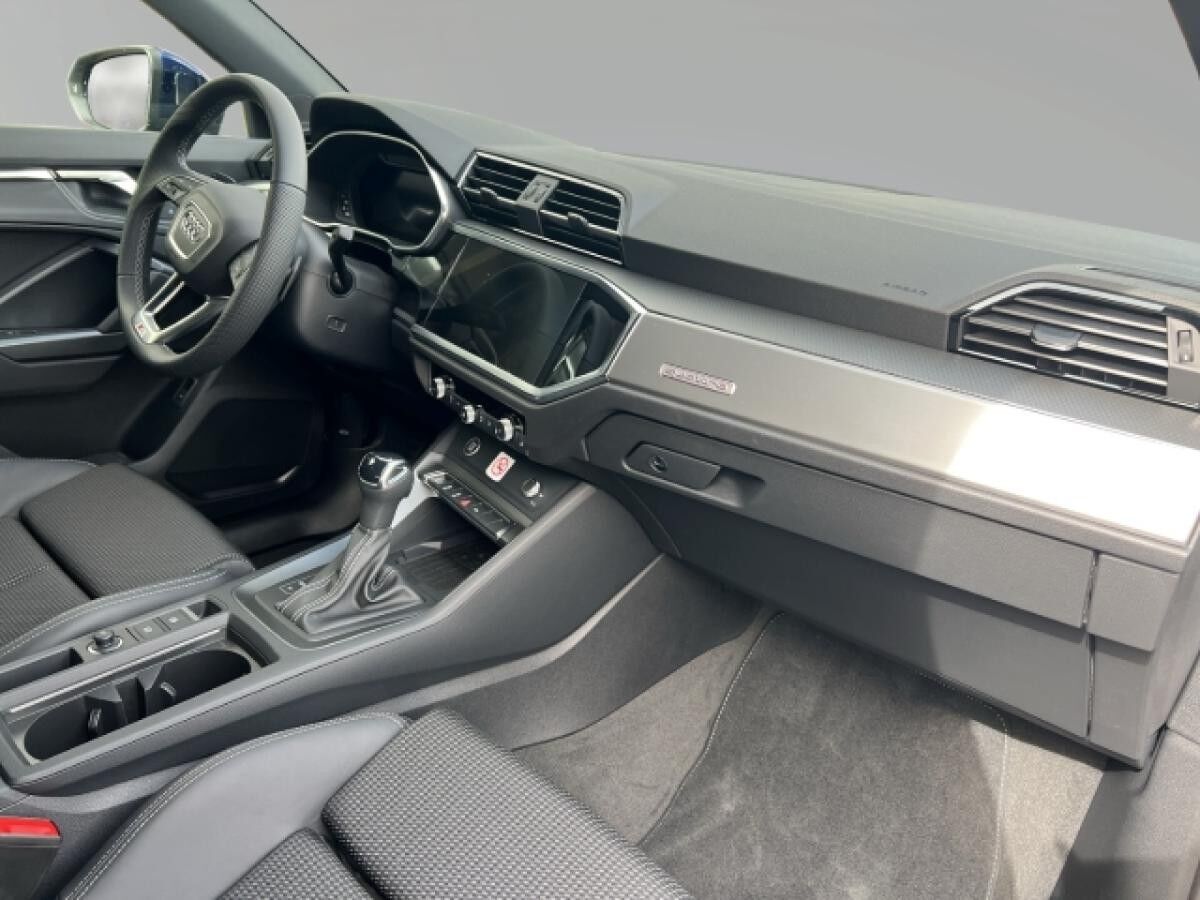 Audi Q3 Sportback 35 TFSI S line Matrix Kamera AHK Navi virtual