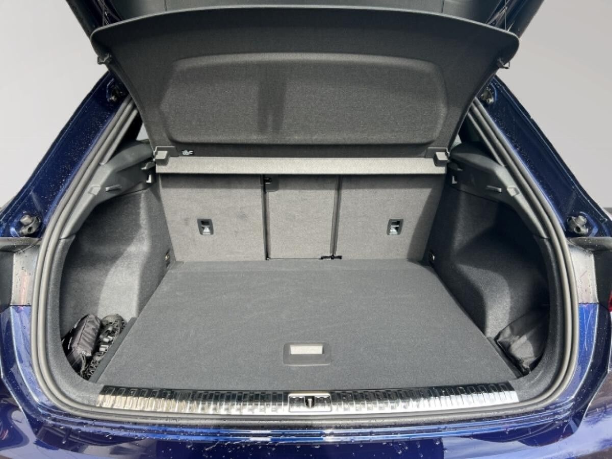 Audi Q3 Sportback 35 TFSI S line Matrix Kamera AHK Navi virtual