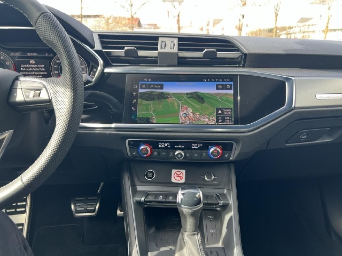 Audi Q3 Sportback 35 TFSI S line Matrix Kamera AHK Navi virtual