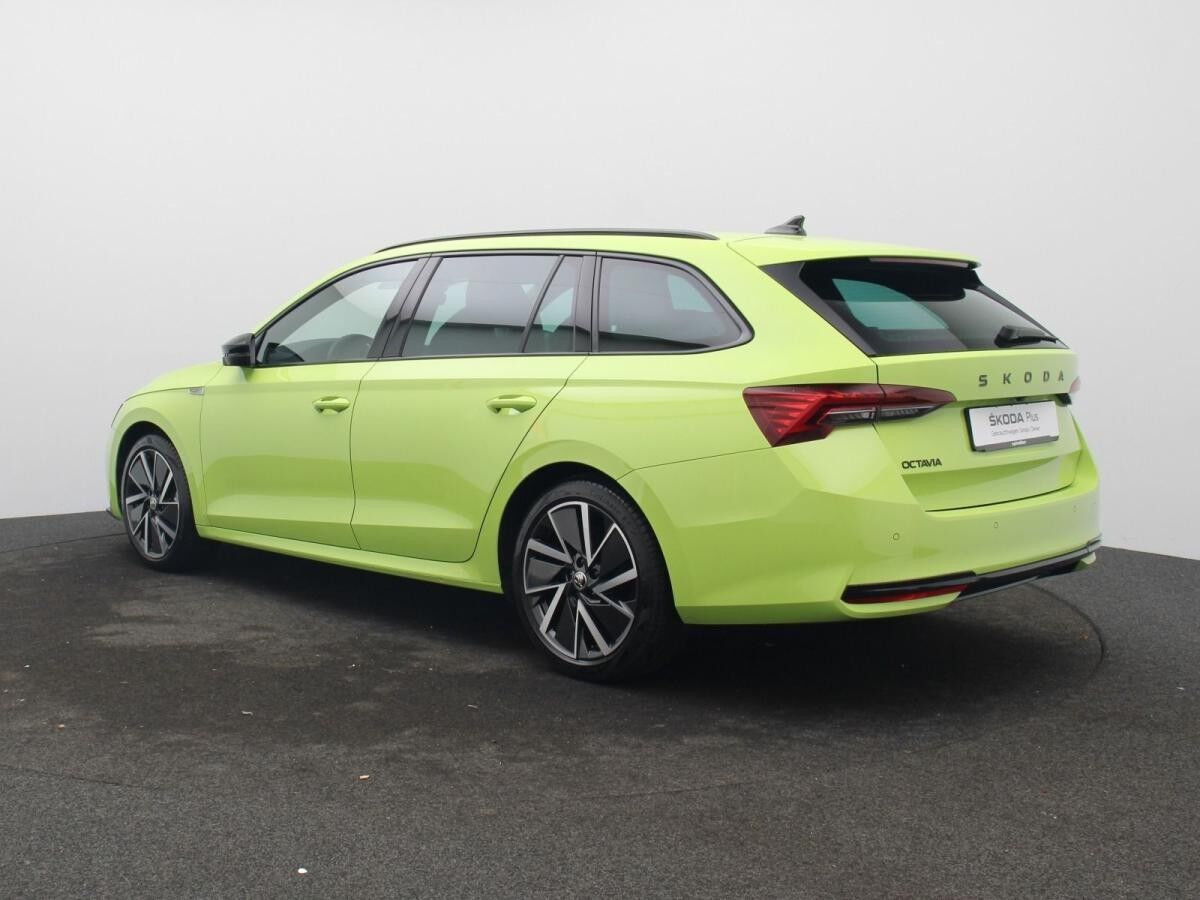 Skoda Octavia Combi Sportline 2.0TDI DSG/ Matrix, Navi