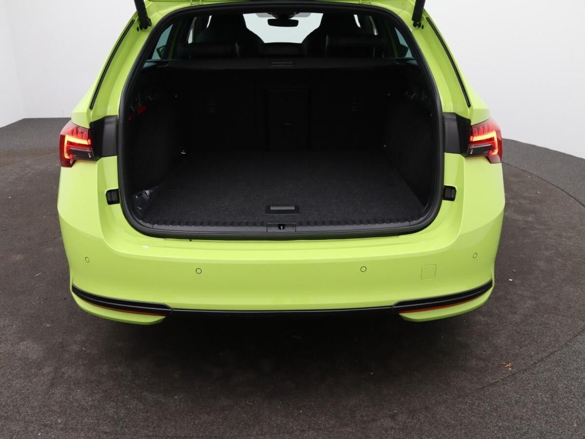 Skoda Octavia Combi Sportline 2.0TDI DSG/ Matrix, Navi