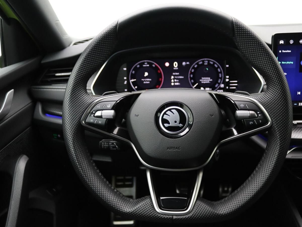 Skoda Octavia Combi Sportline 2.0TDI DSG/ Matrix, Navi