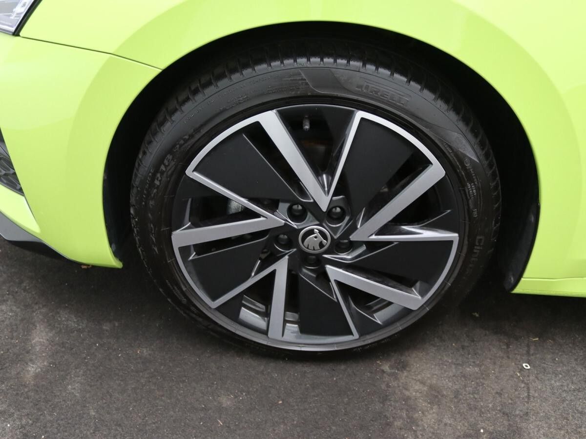 Skoda Octavia Combi Sportline 2.0TDI DSG/ Matrix, Navi