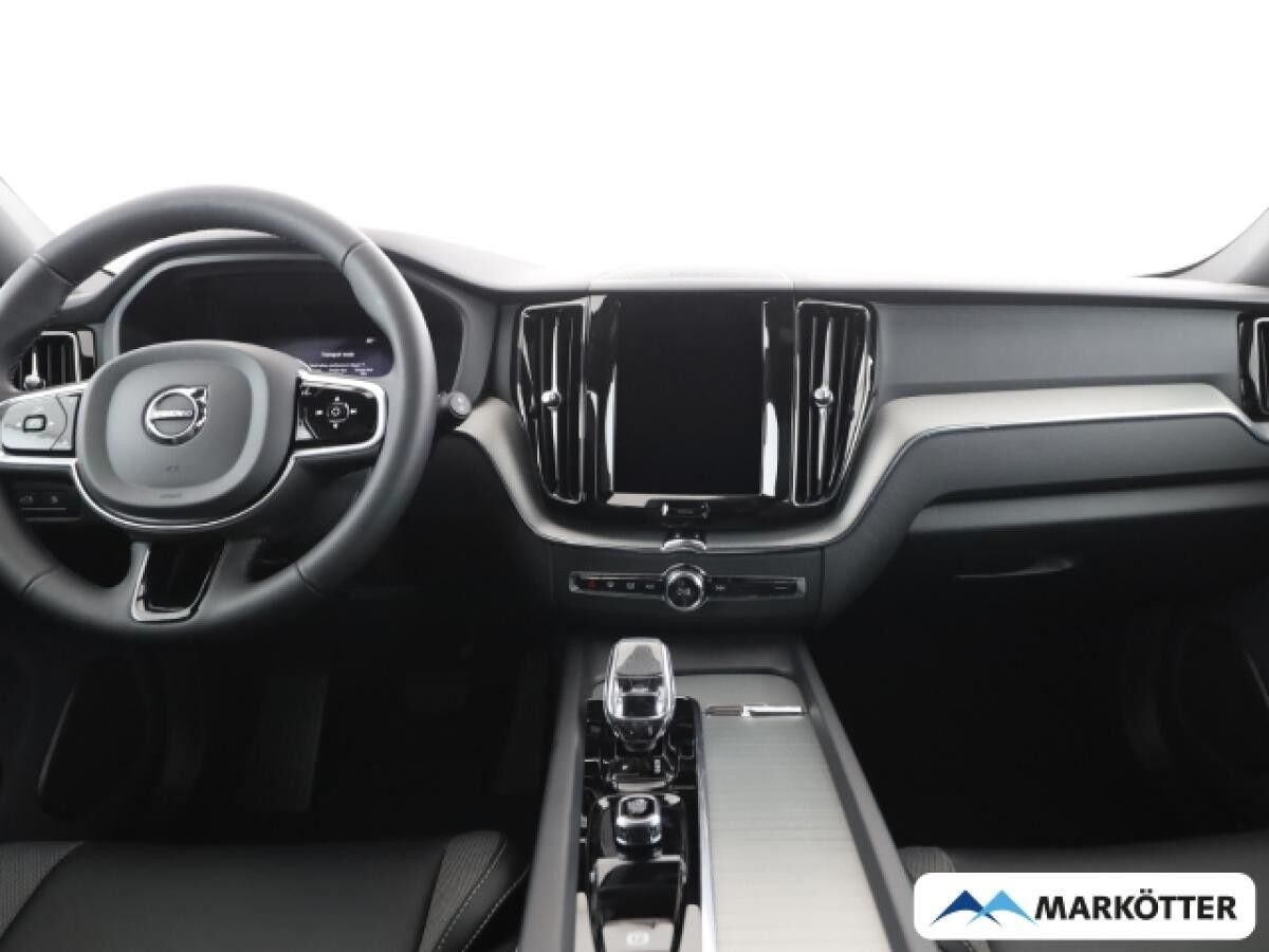 Volvo XC60 Plus Dark Recharge Plug-In Hybrid AWD T6