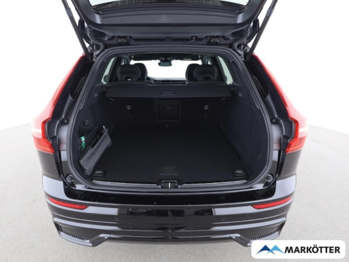 Volvo XC60 Plus Dark Recharge Plug-In Hybrid AWD T6