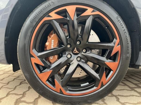 Cupra Terramar VZ 2.0 TSI ACC/Akebono/HUD/Navi/HD-Matrix/Panorama/Sennheiser/20"