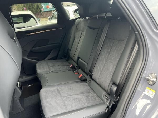 Cupra Terramar VZ 2.0 TSI ACC/Akebono/HUD/Navi/HD-Matrix/Panorama/Sennheiser/20"