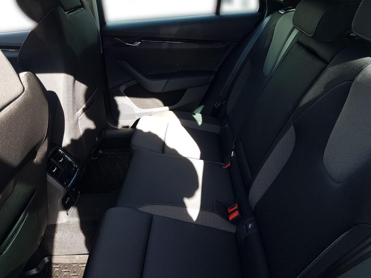 Skoda Octavia Combi Tour 2.0 TDI DSG NAVI/FSE/LED/KESSY