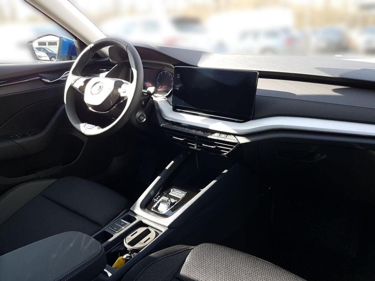 Skoda Octavia Combi Tour 2.0 TDI DSG NAVI/FSE/LED/KESSY