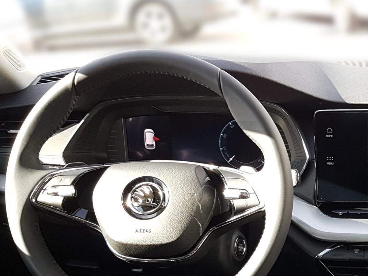 Skoda Octavia Combi Tour 2.0 TDI DSG NAVI/FSE/LED/KESSY