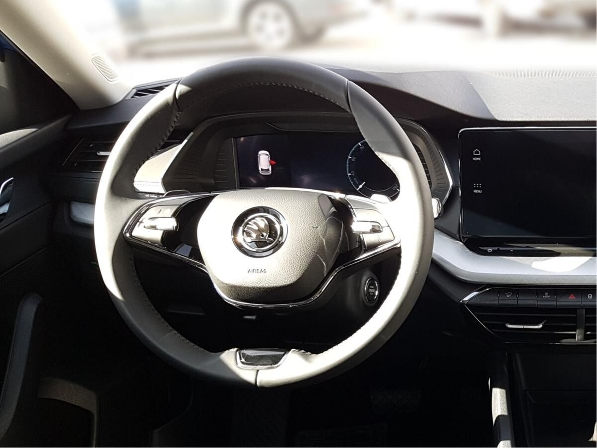 Skoda Octavia Combi Tour 2.0 TDI DSG NAVI/FSE/LED/KESSY