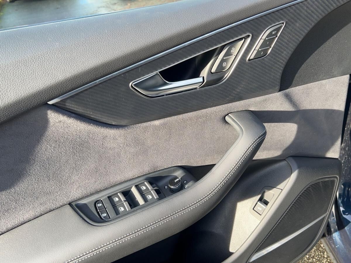 Audi Q8 SUV 50 TDI quattro tiptronic+AHK+PANO+WKR