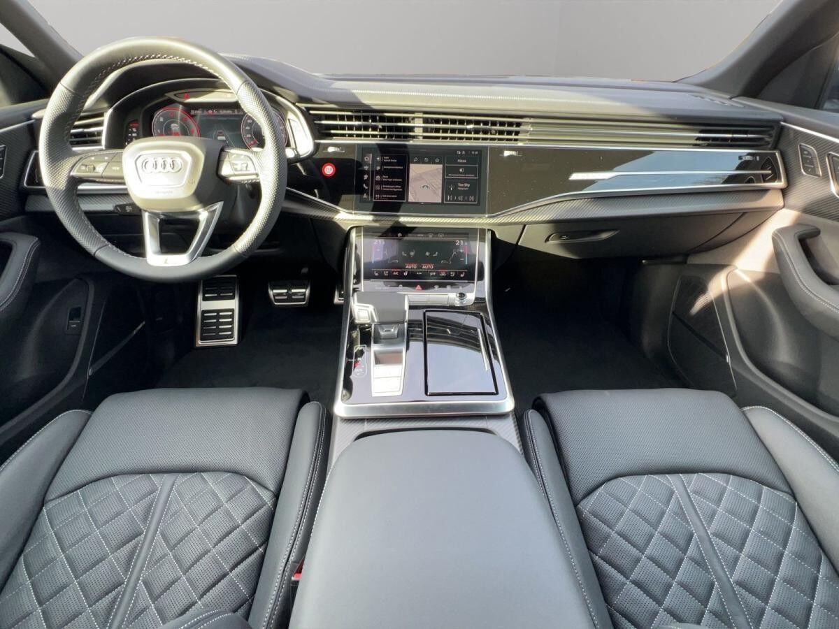 Audi Q8 SUV 50 TDI quattro tiptronic+AHK+PANO+WKR