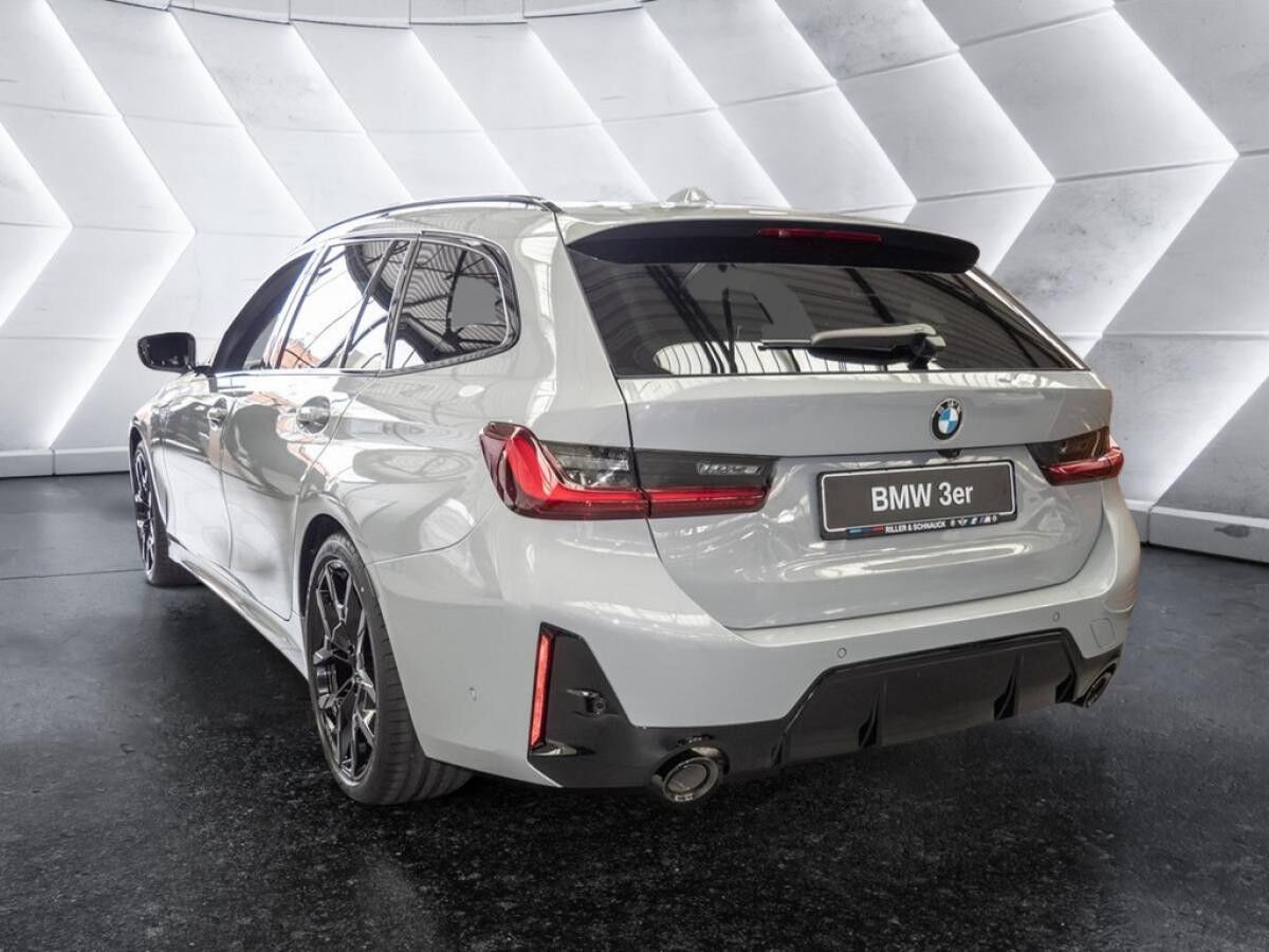 BMW 330 i xDrive Touring LAGERWAGENAKTION BMW 330 i xDrive Touring LAGERWAGENAKTION