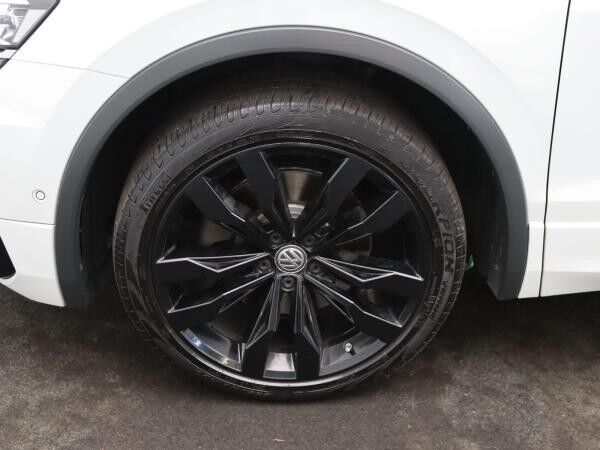 Volkswagen Tiguan Allspace Highline 2.0TDI DSG 4M/ Pano,AHK