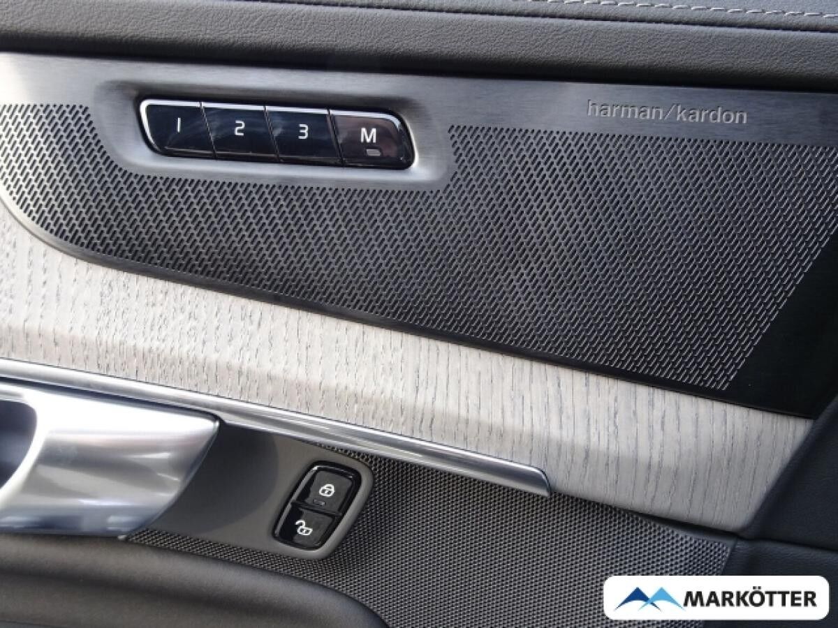 Volvo XC90 Ultra Bright Plug-In Hybrid AWD T8 7-Sitzer