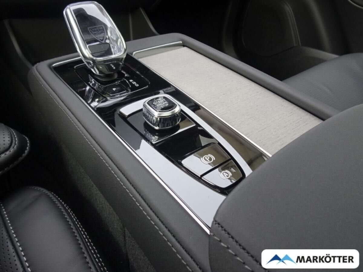 Volvo XC90 Ultra Bright Plug-In Hybrid AWD T8 7-Sitzer