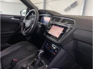 Volkswagen Tiguan Allspace 2,0 TSI R-Line 4Mot AHK Matrix HuD Standhzg.