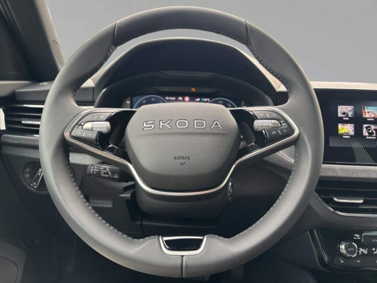 Skoda Kamiq Selection 1.0 TSI - 18" Alu, AHK, 7 Gang DSG