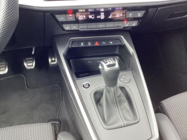 Audi A3 Sportback S line 30TFSI ACC Navi AHK LED El. Heckklappe