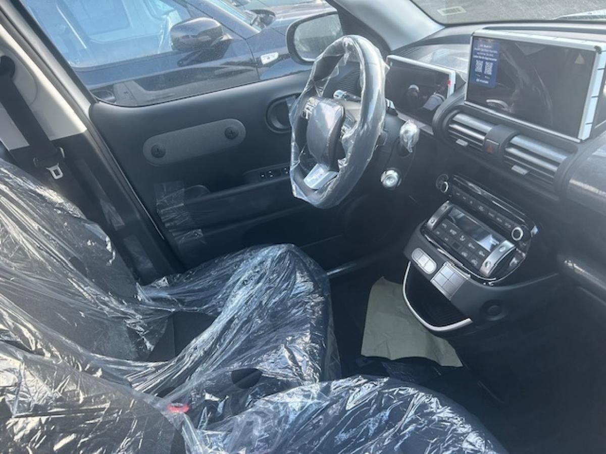 Hyundai INSTER Select, im Vorlauf ,Navi,Klima, max.327KM Reichw.