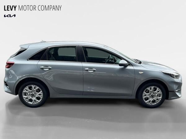 Kia Ceed 1.5 T-GDI Vision Automatik+Navi+Kam++