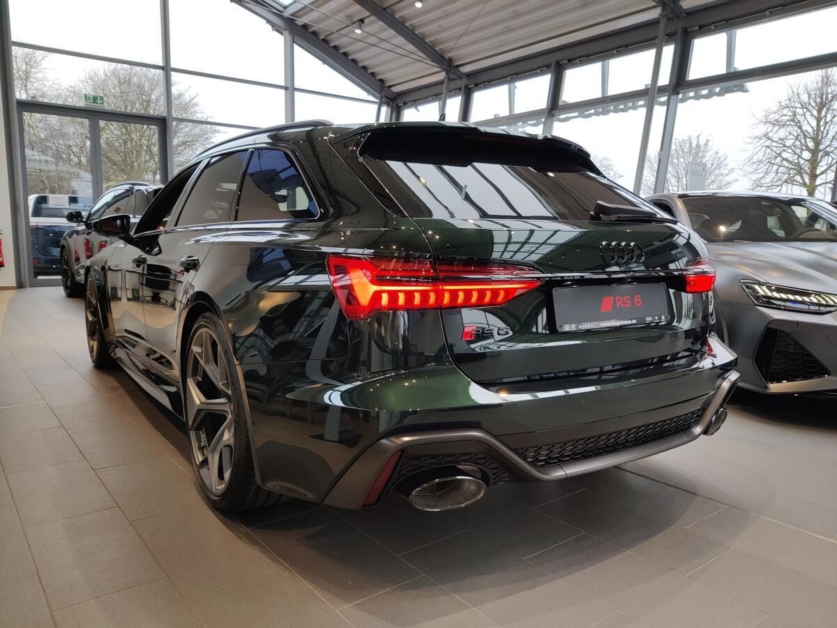 Audi RS6 Avant performance tiptronic - Individual Tiefgrün DMB SONDERLEASING !