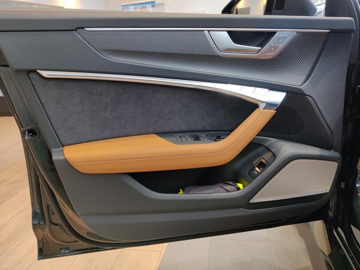 Audi RS6 Avant performance tiptronic - Individual Tiefgrün DMB SONDERLEASING !