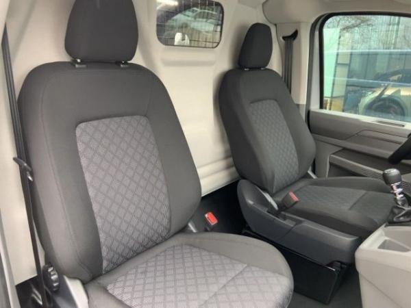 Volkswagen Transporter T7Kasten k.R. 2,0 TDI *Kurzzulassung*