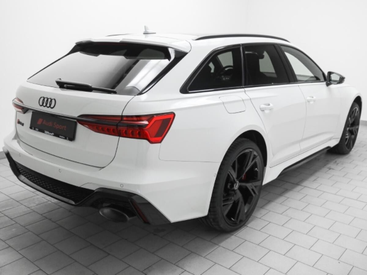 Audi RS6 Avant performance B&O Pano AHK Keramik WR
