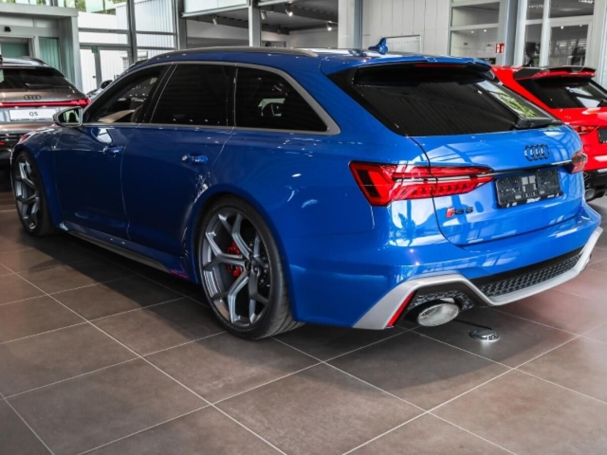 Audi RS6 Avant performance AHK Pano Keramik B&O Laser
