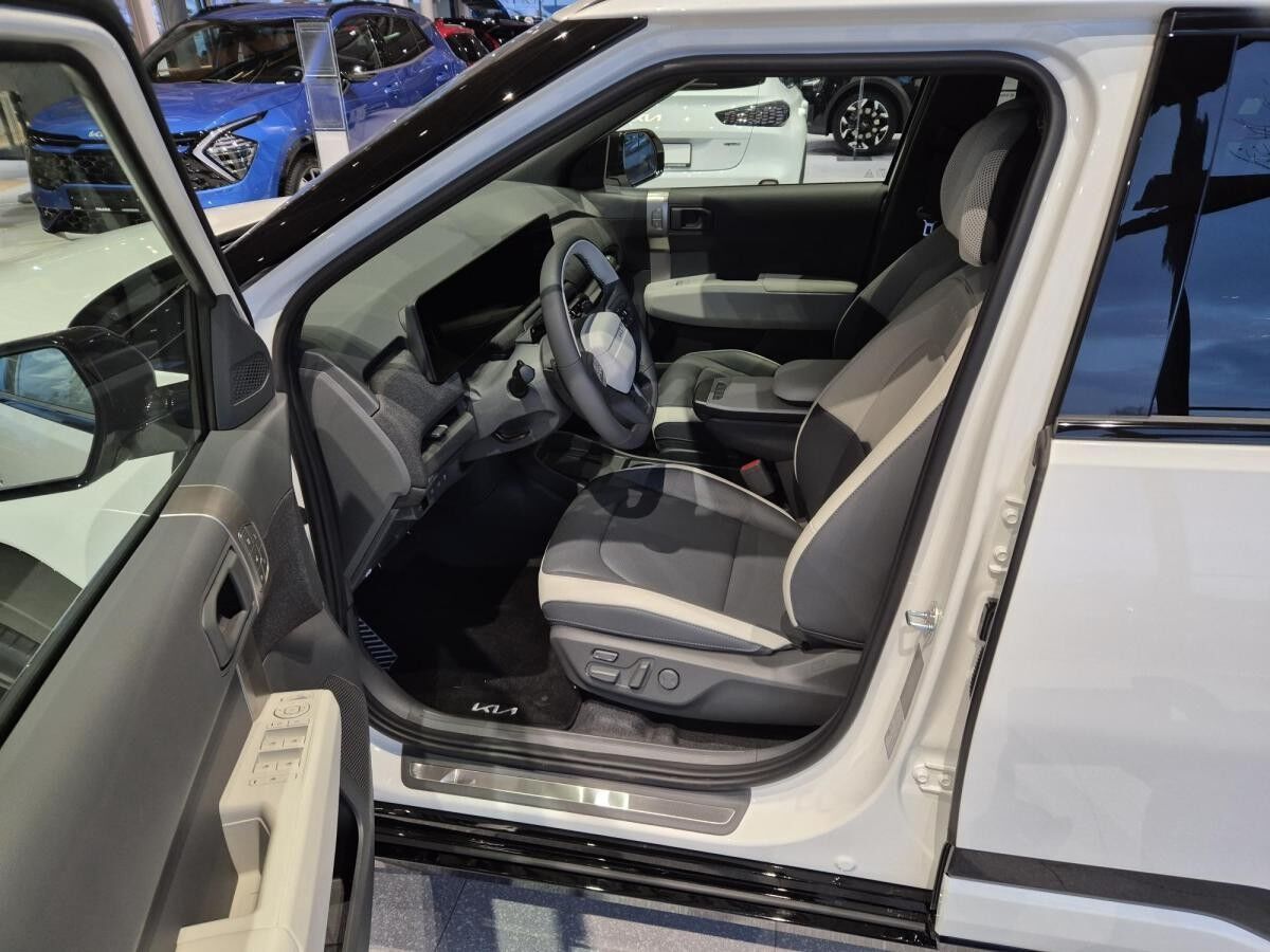 Kia EV3 AIR *Bestellfahrzeug* in Ludwigsburg bei Auto Haass