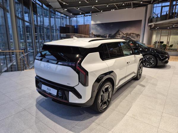 Kia EV3 AIR *Bestellfahrzeug* in Ludwigsburg bei Auto Haass