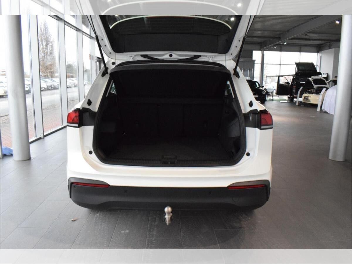 Volkswagen Tiguan Life 2.0 TDI DSG NAVI LED AHK PDC SHZ