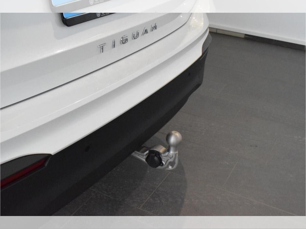 Volkswagen Tiguan Life 2.0 TDI DSG NAVI LED AHK PDC SHZ