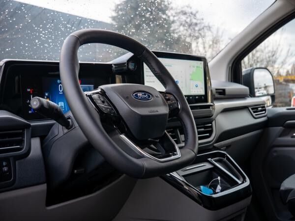 Ford Tourneo Custom Nugget 320L1 Titanium Aufstelldach MARKISE NAVI LED uvm. -versch. Farben verfügbar-