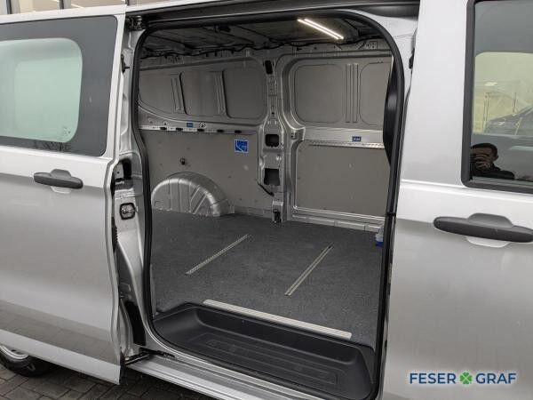 Volkswagen Transporter T7 2,0 l TDI DSG Langer Radstand AHK